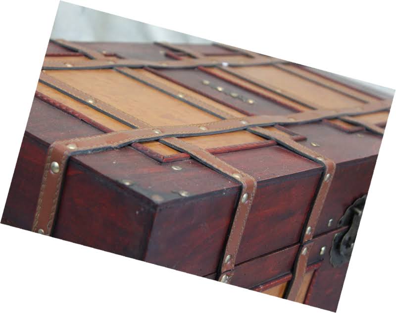 Large Antique Style Steamer Trunk A9428