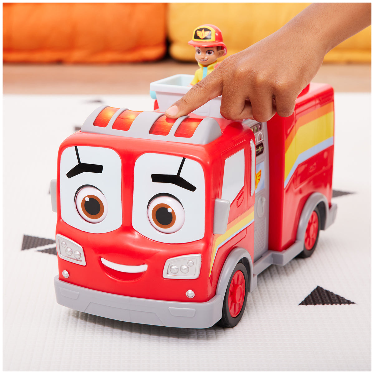 Fire Truck Set with Bo & Flash Figure for Kids Ages 3+ Q982438