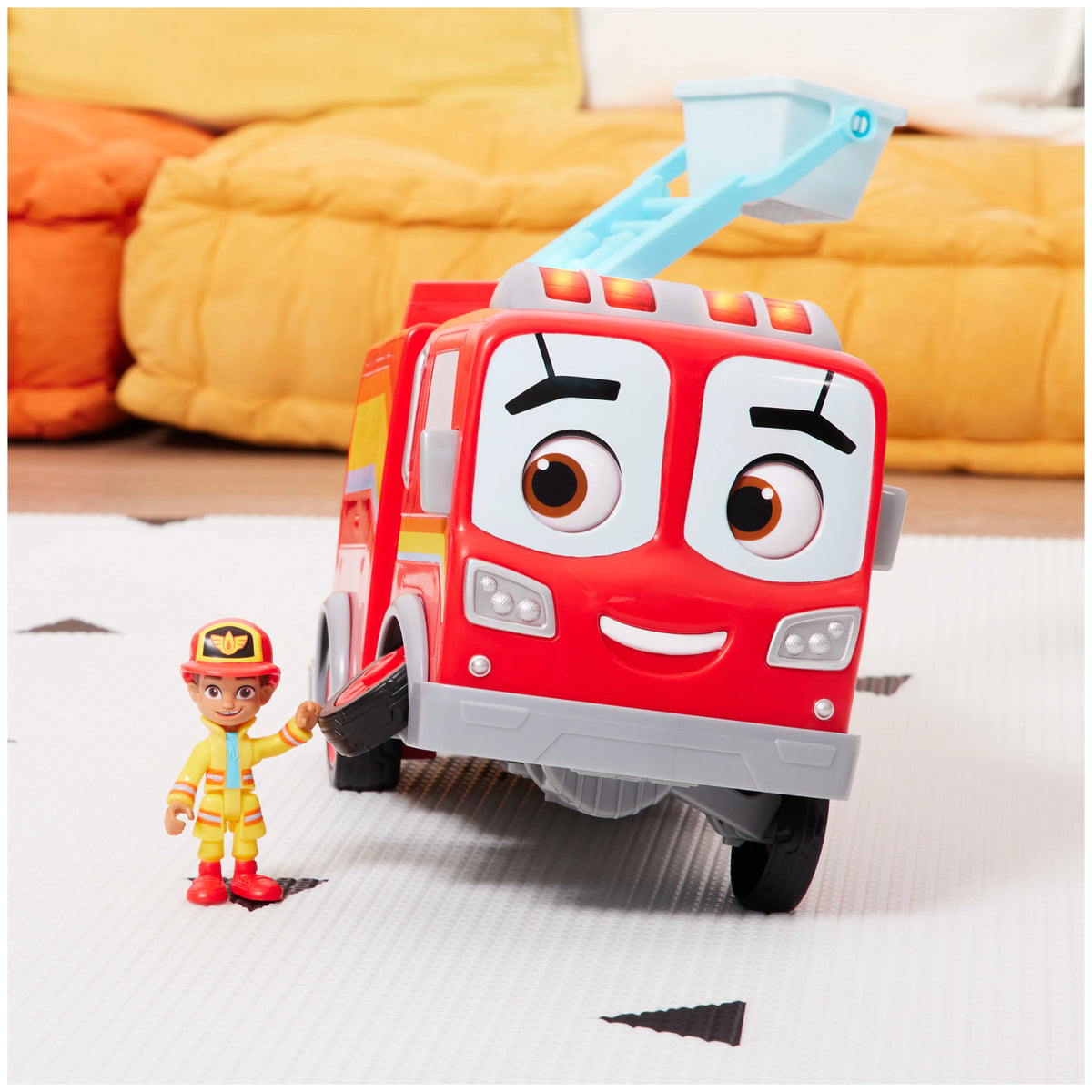 Fire Truck Set with Bo & Flash Figure for Kids Ages 3+ Q982438