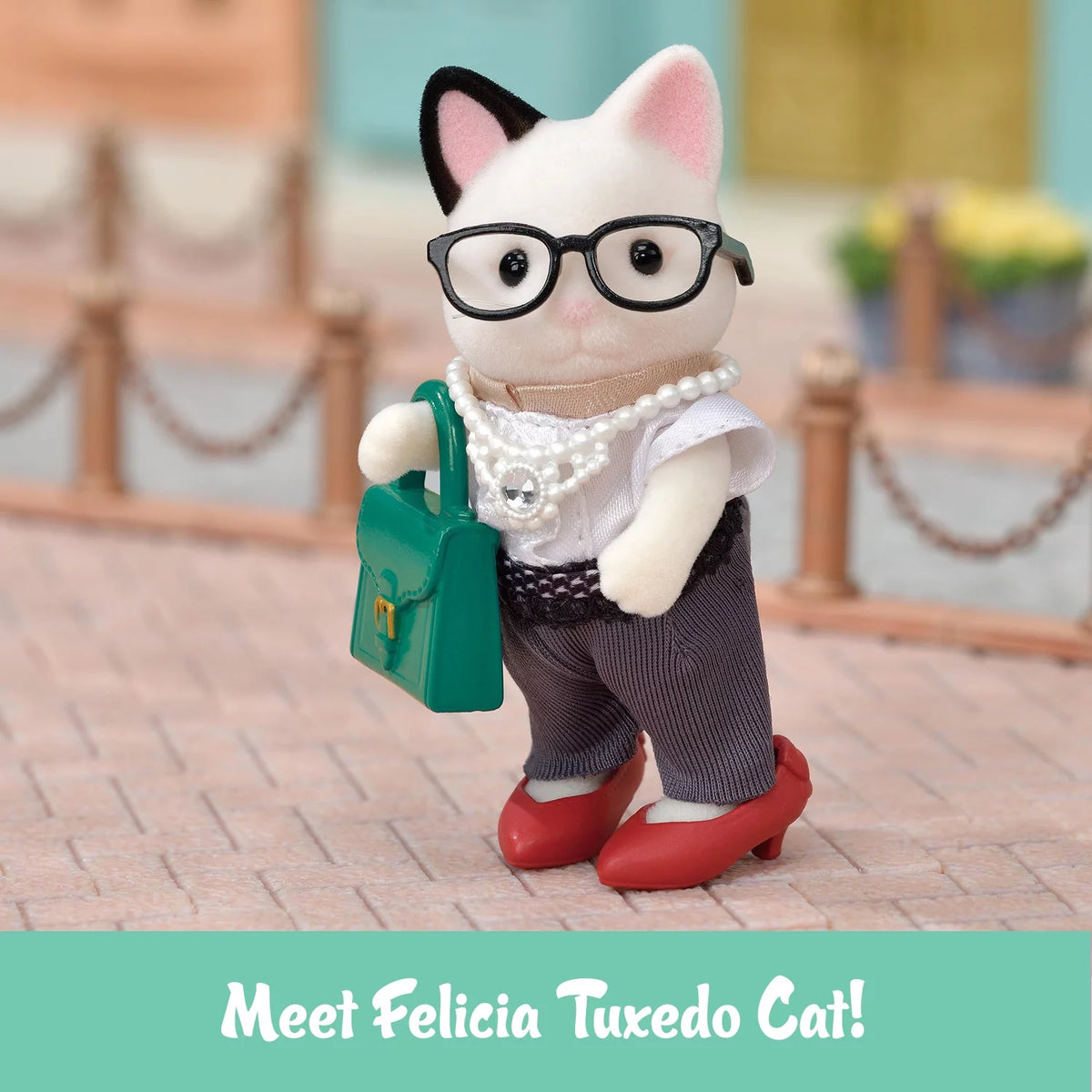 Tuxedo Cat Dollhouse Playset with Figure and Fashion Accessories X247